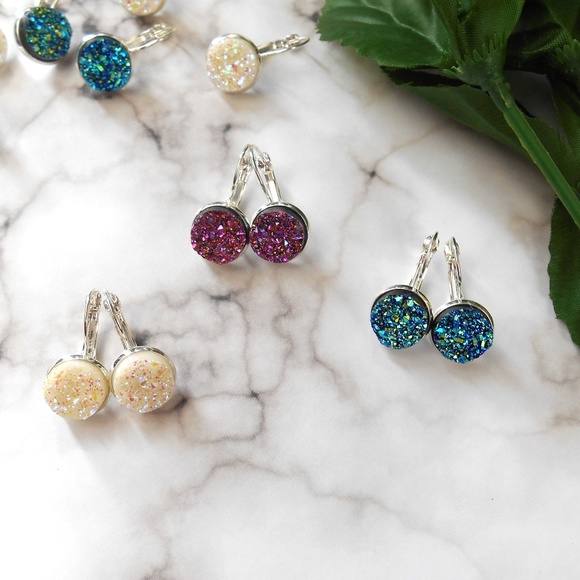 🆕️ Druzy French Hook Earrings - Picture 1 of 6
